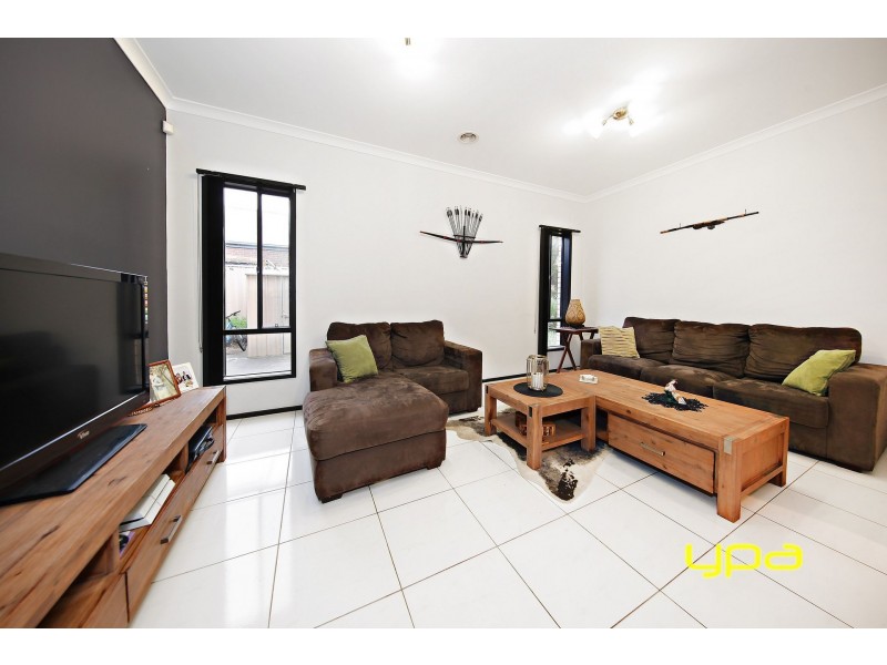 3 Honour Lane, Caroline Springs VIC 3023