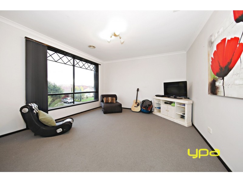 3 Honour Lane, Caroline Springs VIC 3023