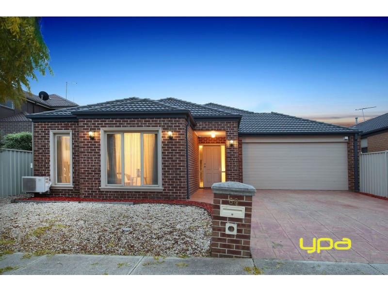 68 Lawson Way, Caroline Springs VIC 3023