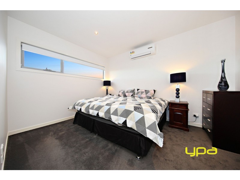 7/25 Boathouse Drive, Caroline Springs VIC 3023