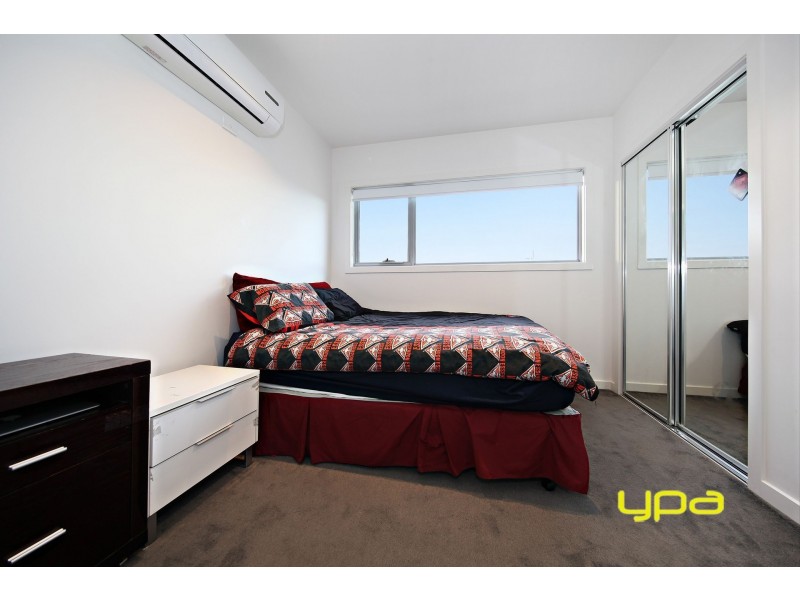 7/25 Boathouse Drive, Caroline Springs VIC 3023