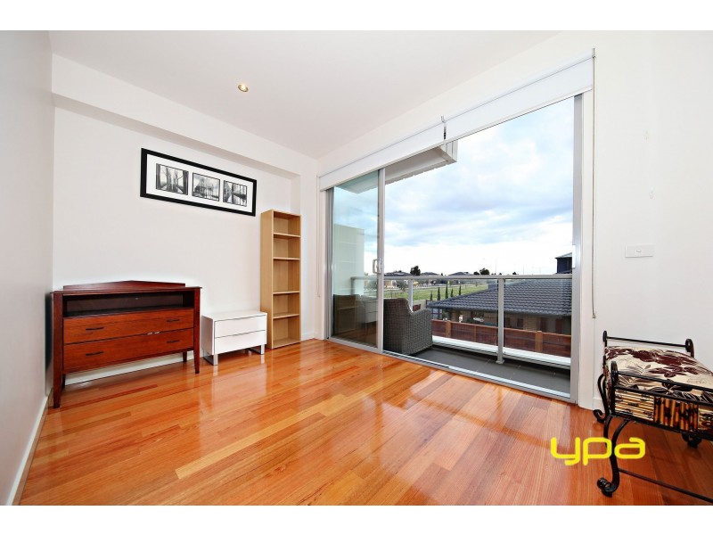 7/25 Boathouse Drive, Caroline Springs VIC 3023