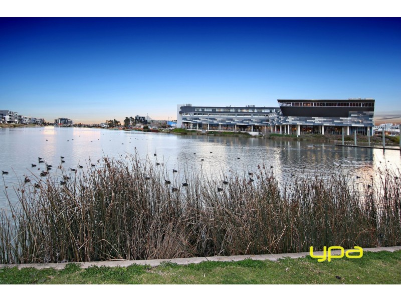 7/25 Boathouse Drive, Caroline Springs VIC 3023