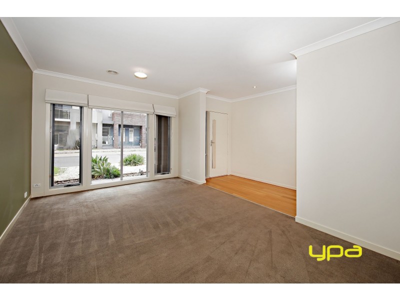 3 Oldis Close, Caroline Springs VIC 3023