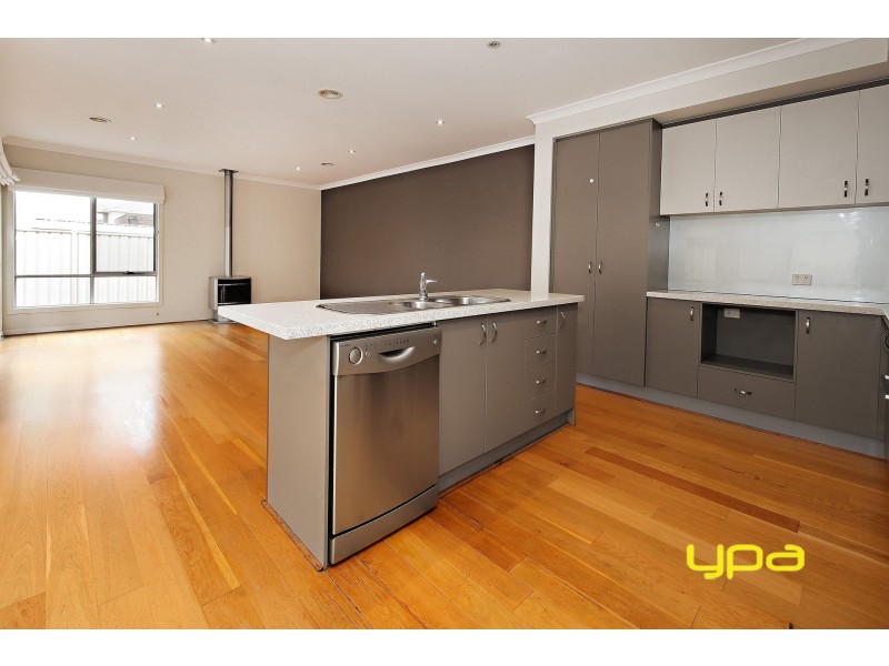 3 Oldis Close, Caroline Springs VIC 3023