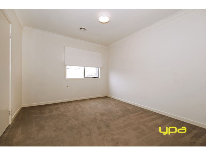 3 Oldis Close, Caroline Springs VIC 3023