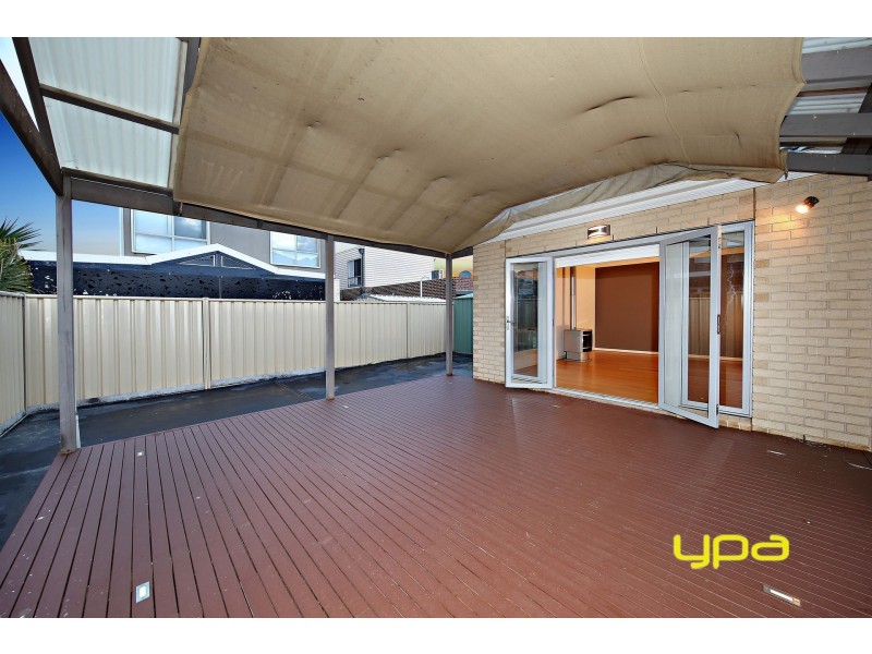 3 Oldis Close, Caroline Springs VIC 3023