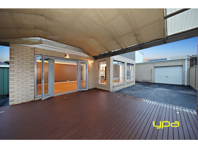 3 Oldis Close, Caroline Springs VIC 3023