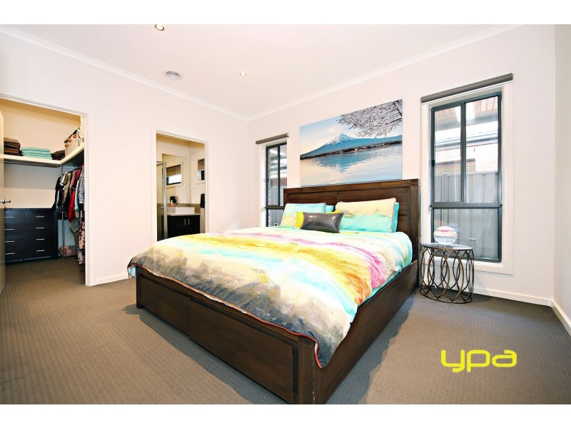 15 Daly Circuit, Caroline Springs VIC 3023