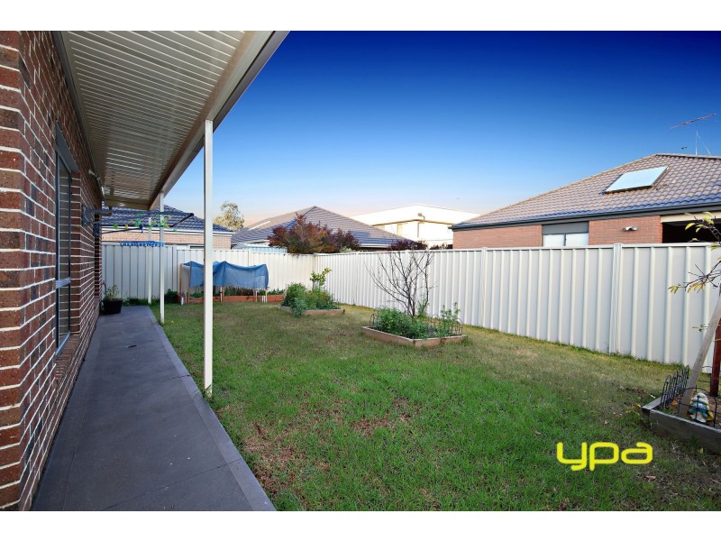 3 Daly Circuit, Caroline Springs VIC 3023