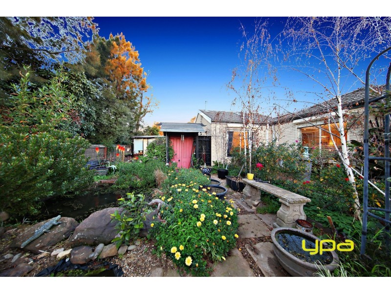 2 Bellfield Avenue, Caroline Springs VIC 3023