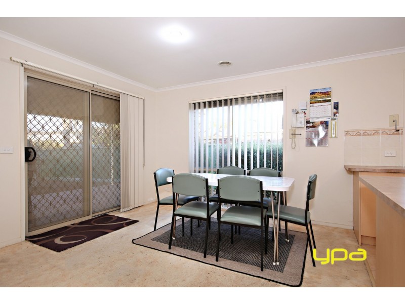 20 Strickland Crescent, Burnside VIC 3023