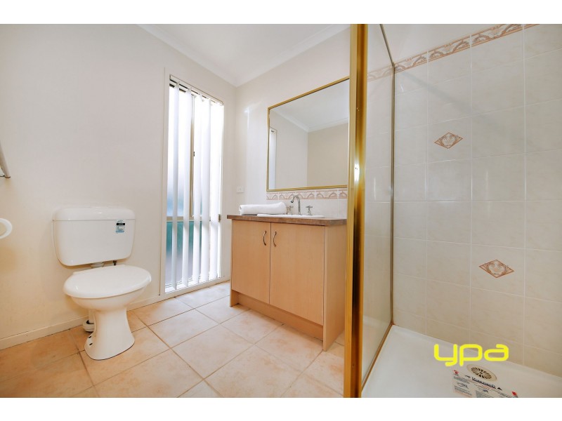 20 Strickland Crescent, Burnside VIC 3023