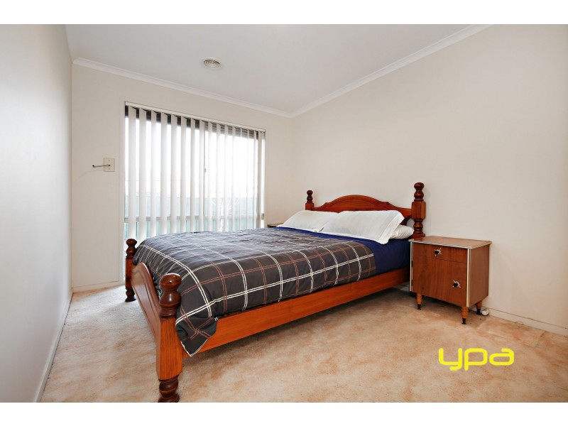20 Strickland Crescent, Burnside VIC 3023