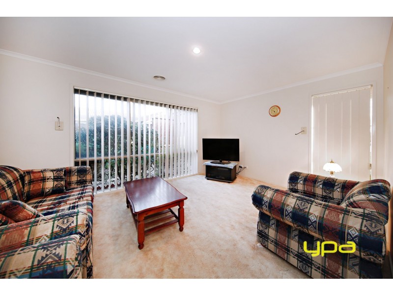 20 Strickland Crescent, Burnside VIC 3023