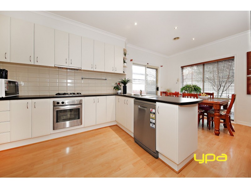 3 Colac Place, Caroline Springs VIC 3023