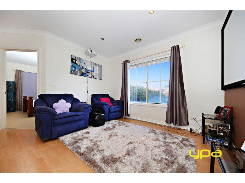 3 Colac Place, Caroline Springs VIC 3023