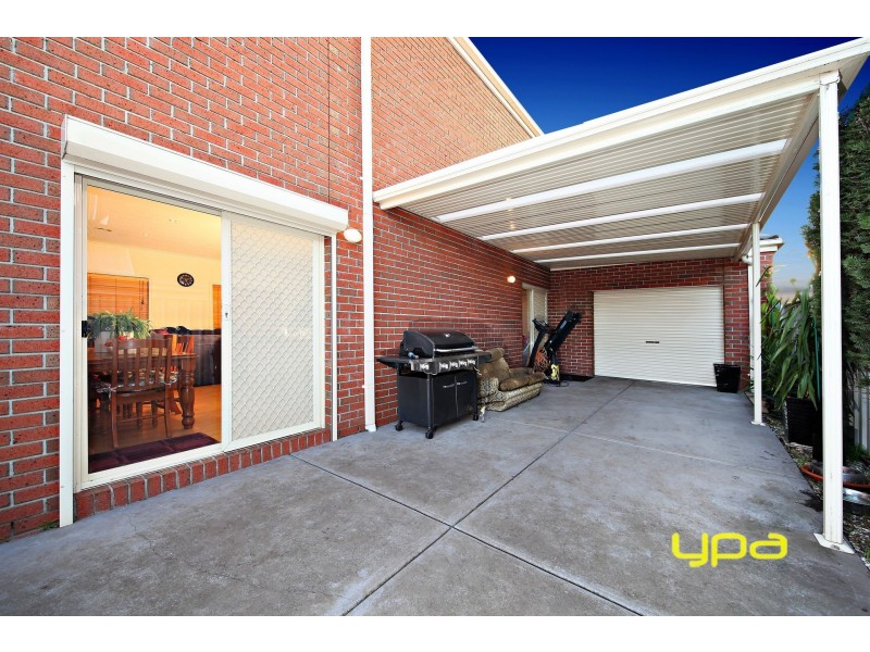 3 Colac Place, Caroline Springs VIC 3023