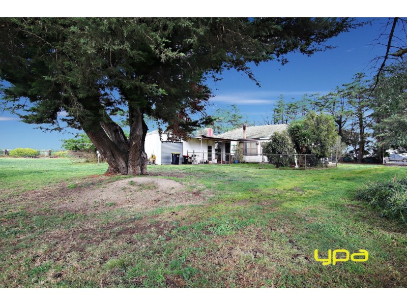 13-35 Cropley Lane, Rockbank VIC 3335