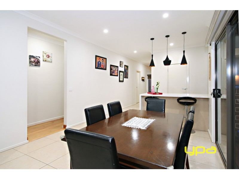 21 Mandalay Parade, Plumpton VIC 3335