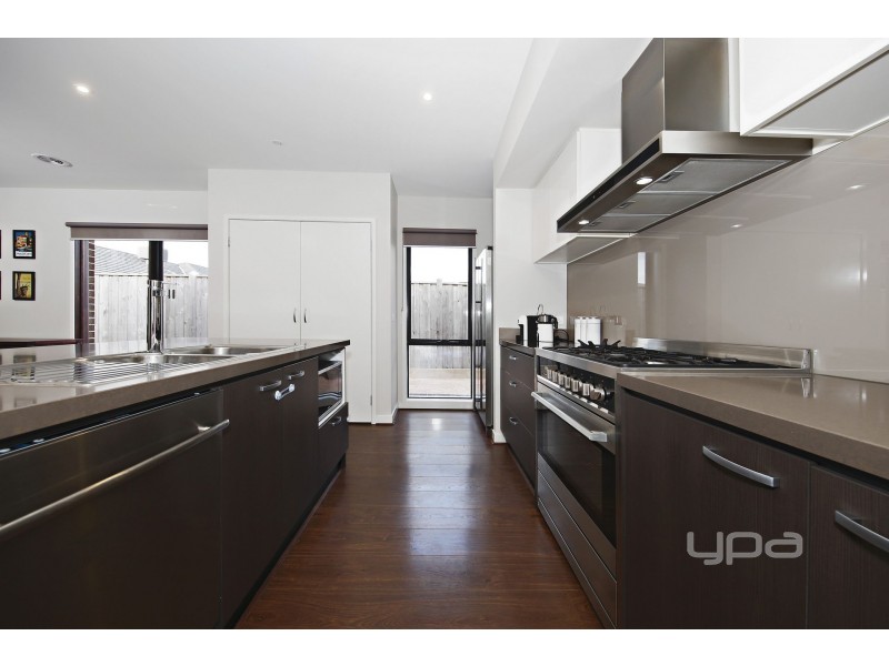 4 Keynes Circuit, Plumpton VIC 3335