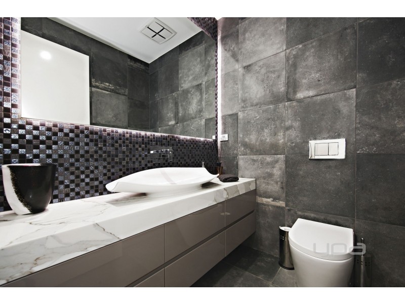 2 Boathouse Drive, Caroline Springs VIC 3023