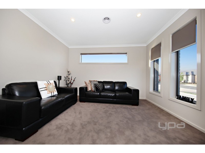 12 Higgins Street, Plumpton VIC 3335