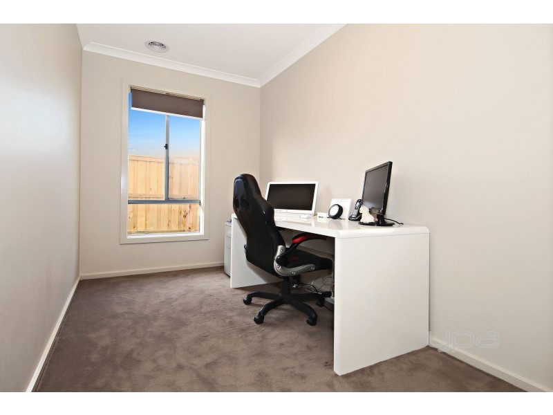 12 Higgins Street, Plumpton VIC 3335