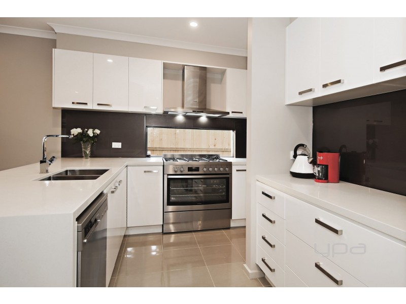 12 Higgins Street, Plumpton VIC 3335