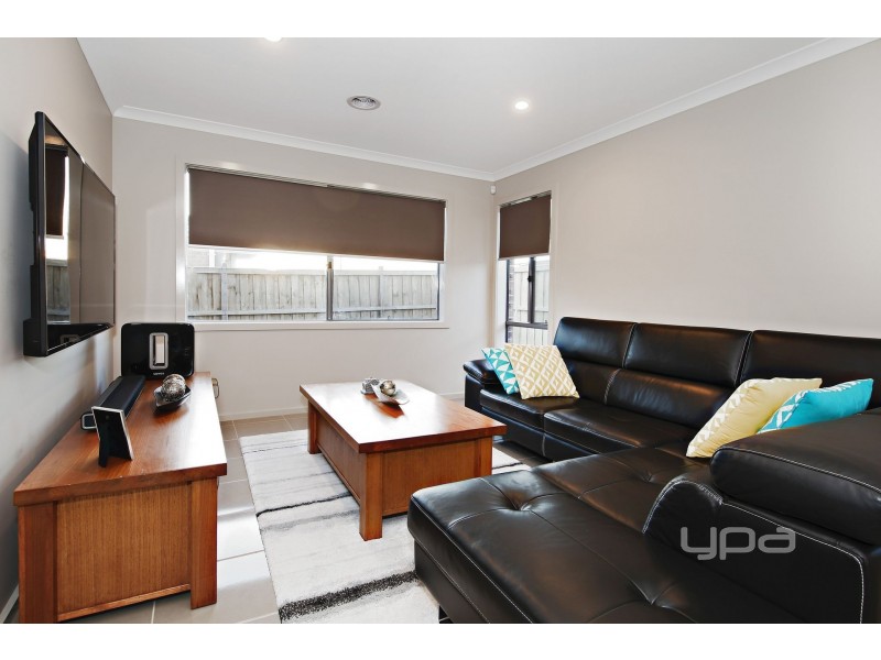 12 Higgins Street, Plumpton VIC 3335