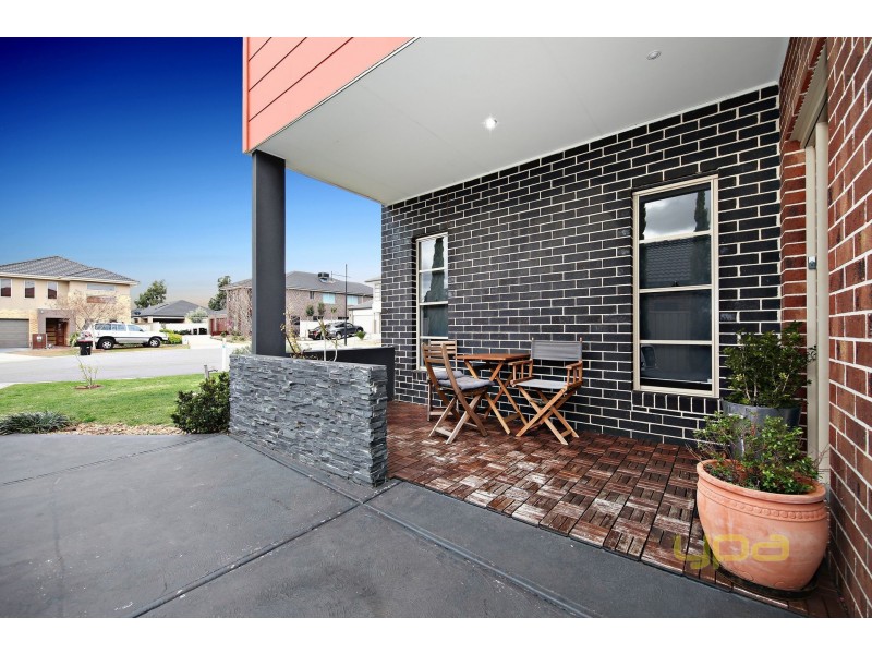 9 Coen Place, Caroline Springs VIC 3023