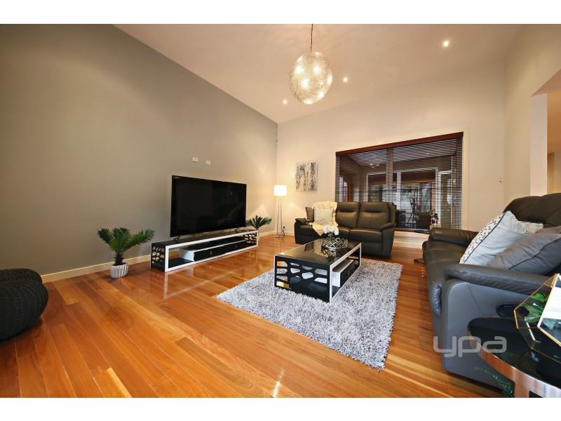 5 Winterton Court, Burnside Heights VIC 3023