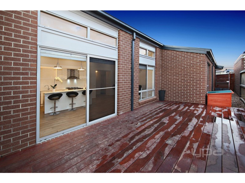 21 Springlands Crescent, Plumpton VIC 3335