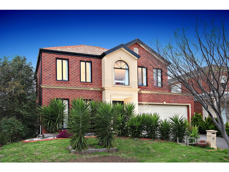 4 Kenrick Mews, Caroline Springs VIC 3023