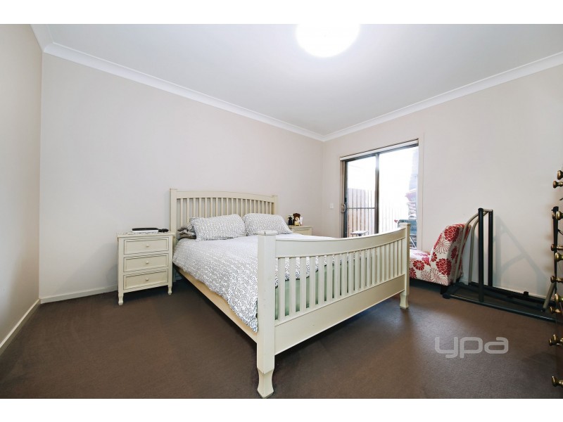 6/2 Elizabeth Street, Rockbank VIC 3335