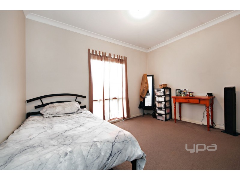 6/2 Elizabeth Street, Rockbank VIC 3335