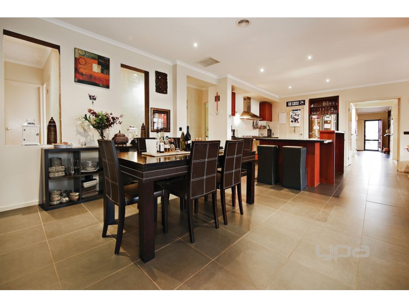 68 Barringo Way, Caroline Springs VIC 3023