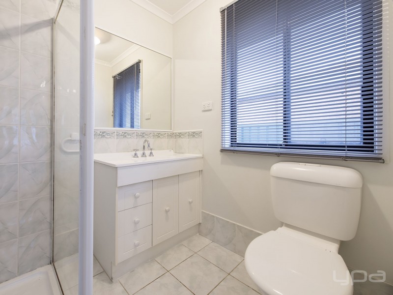 17 Forsyth Close, Burnside VIC 3023