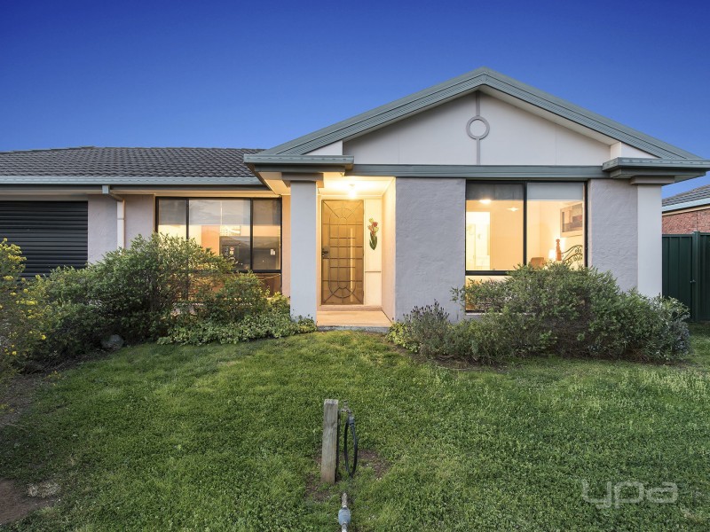 17 Forsyth Close, Burnside VIC 3023