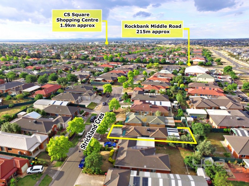 12 Strickland Crescent, Burnside VIC 3023