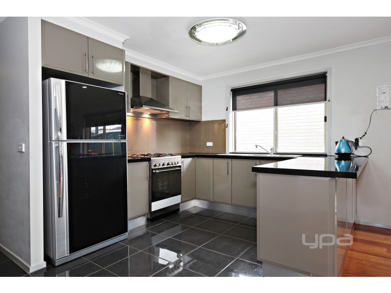 12 Strickland Crescent, Burnside VIC 3023