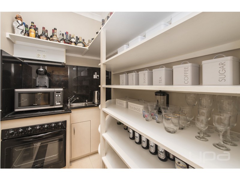 25  Parkin Avenue, Caroline Springs VIC 3023