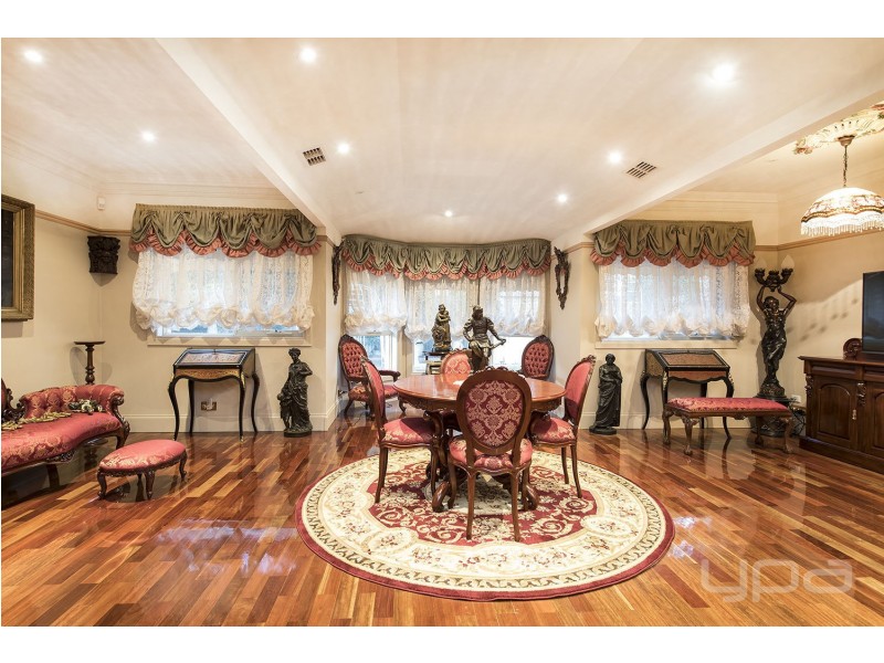 25  Parkin Avenue, Caroline Springs VIC 3023