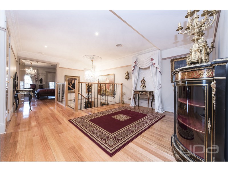 25  Parkin Avenue, Caroline Springs VIC 3023