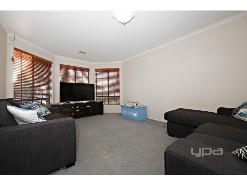 20 Millstream Way, Caroline Springs VIC 3023