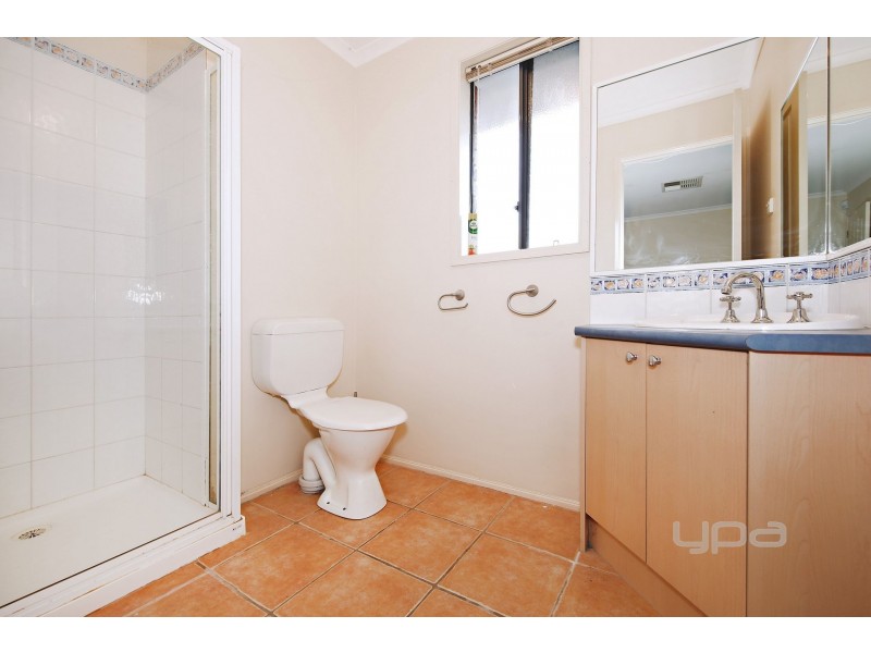 20 Millstream Way, Caroline Springs VIC 3023