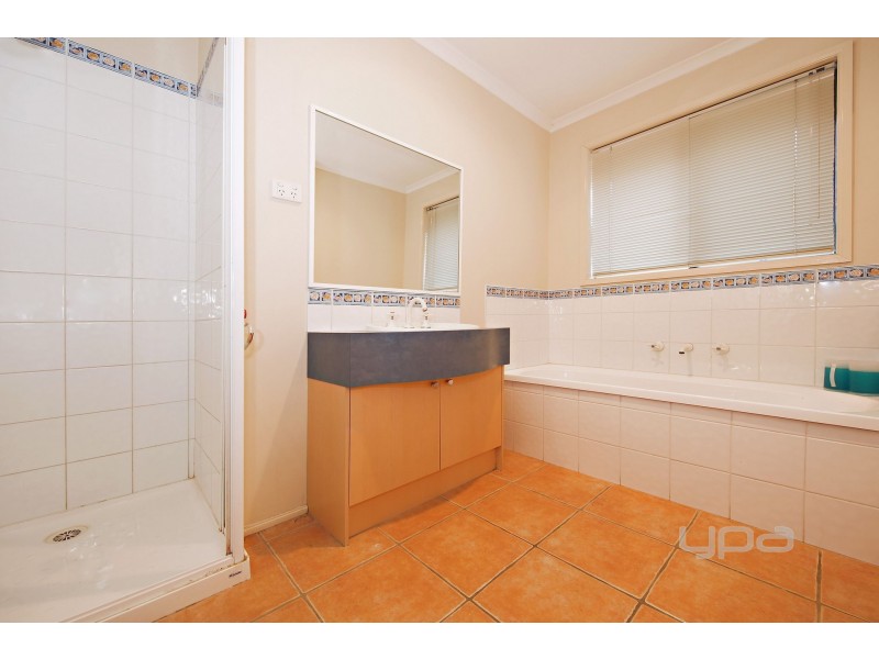 20 Millstream Way, Caroline Springs VIC 3023