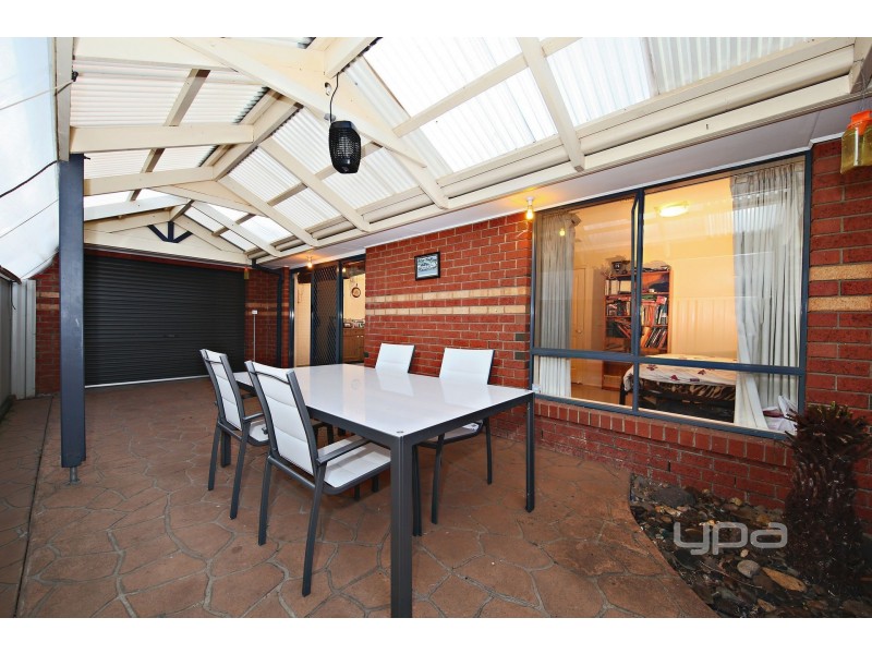 20 Millstream Way, Caroline Springs VIC 3023