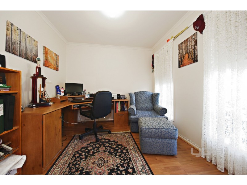 13 Tarcoola Drive, Burnside VIC 3023