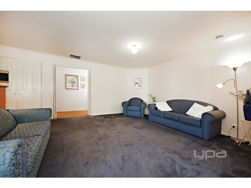 13 Tarcoola Drive, Burnside VIC 3023